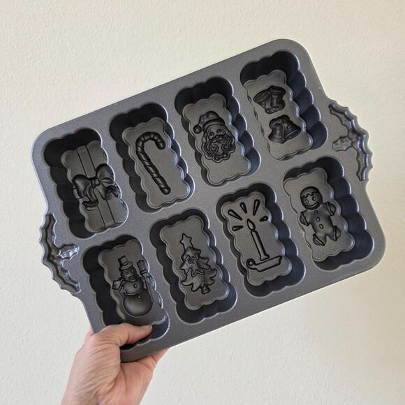 Nordic Ware Holiday Bakeware Pan Nonstick Christmas Mini Loaf Mold USA - Picture 2 of 16